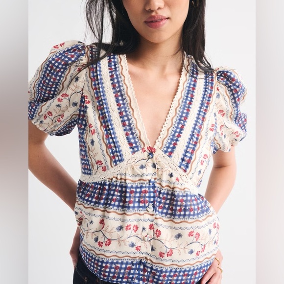 A&F Puff Sleeve Button-Through Top - Picture 4 of 8